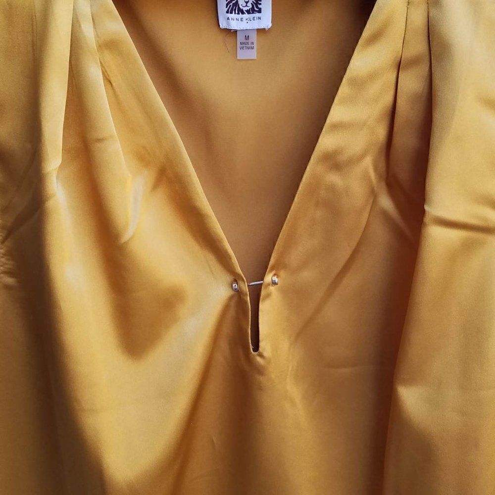 Anne Klein Gold Poly Blend Shell size Medium - Picture 6 of 10